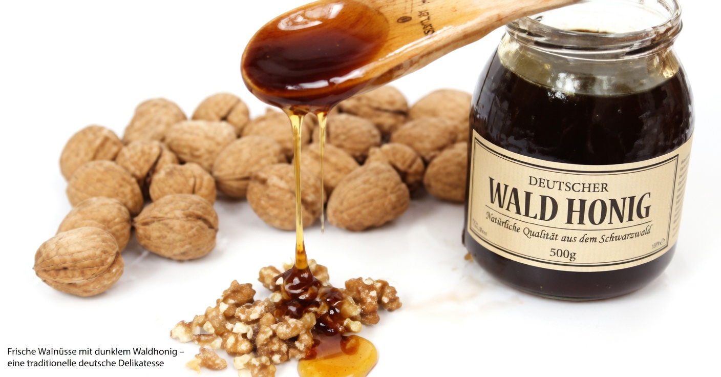 Natürliches Heilmittel mit Honig und Nüssen für die Gesundheit der Schilddrüse